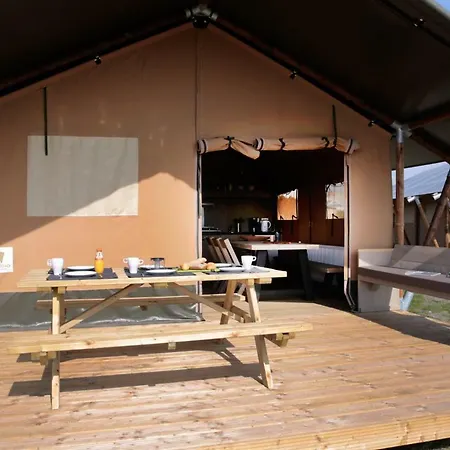Strandcamping Corfwater - Safaritenten En Safarilodges キャンプ場 ペッテン