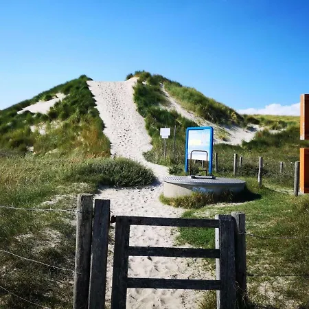 キャンプ場 Strandcamping Corfwater - Safaritenten En Safarilodges